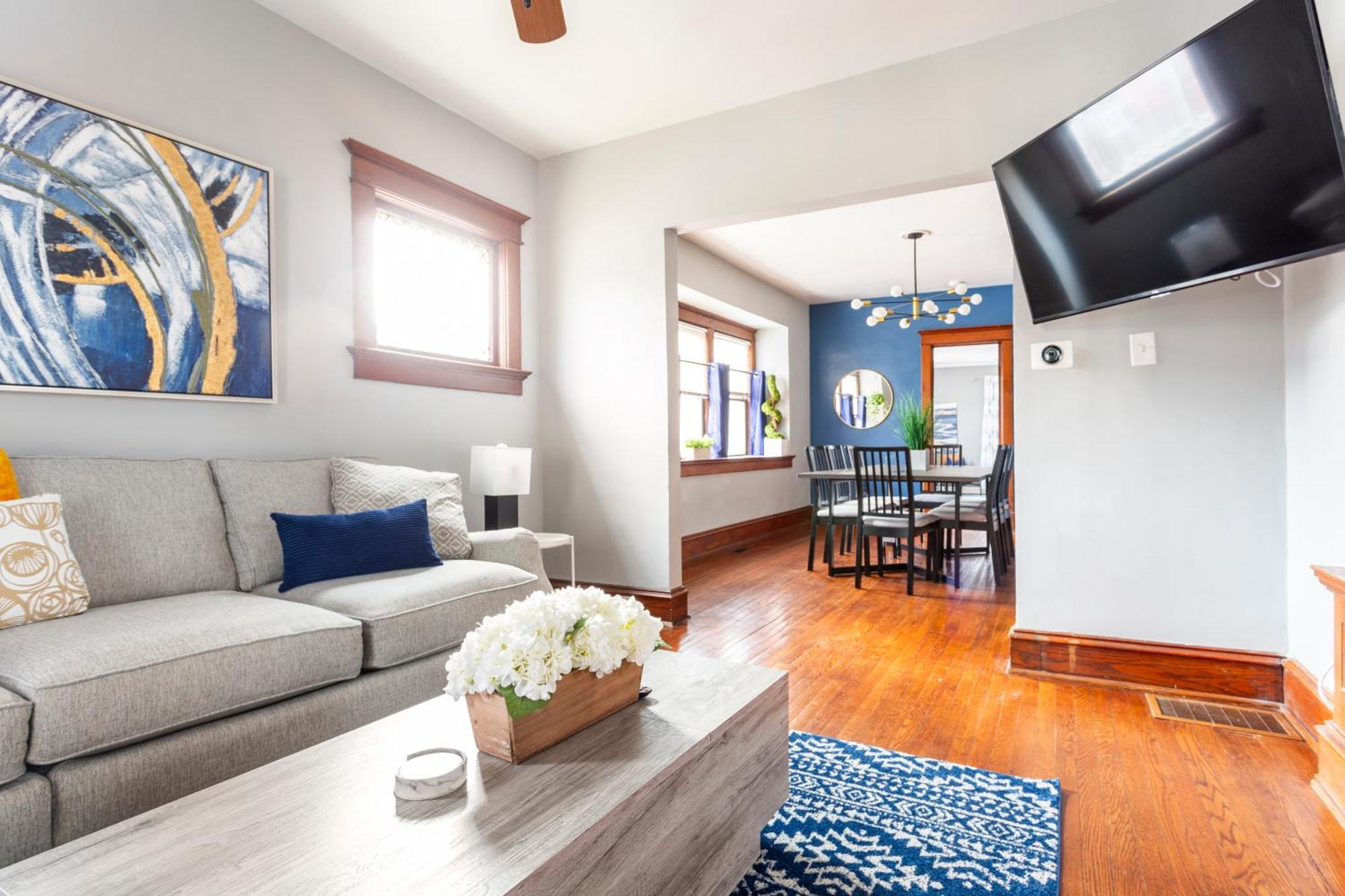 Historic Family Getaway, 5 Star Location, Royal Beds Сasa de vacaciones Kansas City