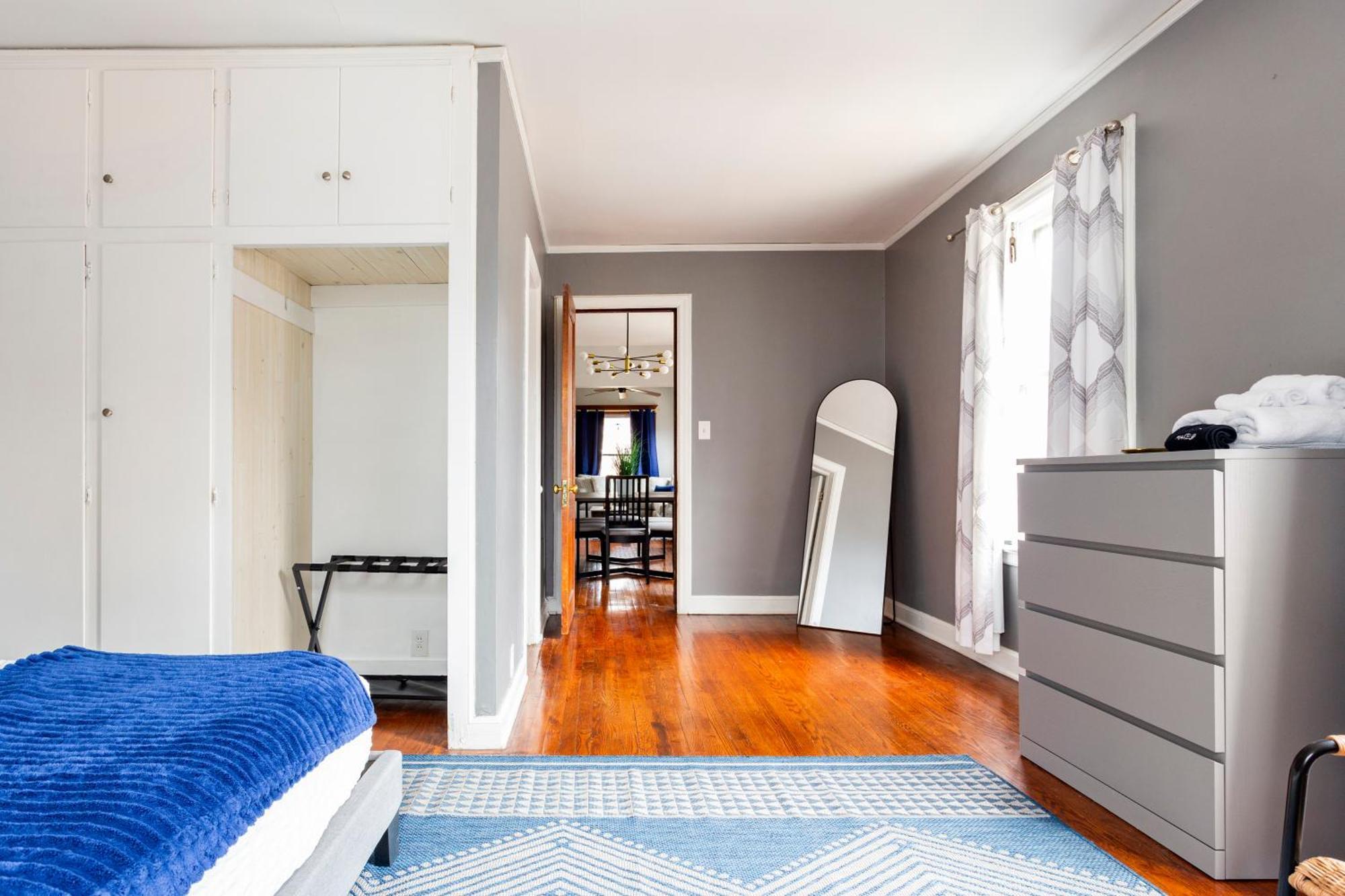 Historic Family Getaway, 5 Star Location, Royal Beds Сasa de vacaciones